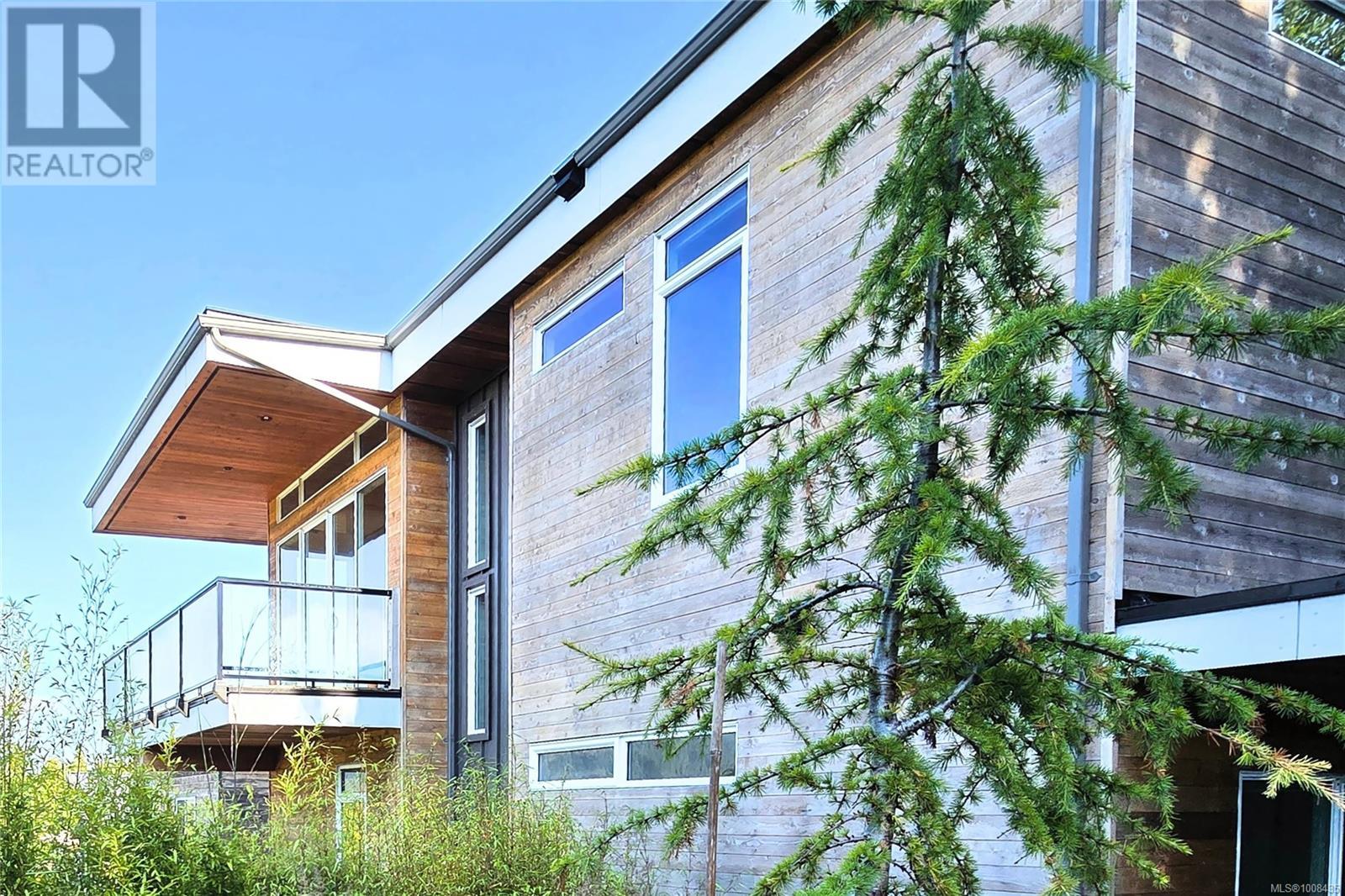 604 Alberto Rd, Tofino