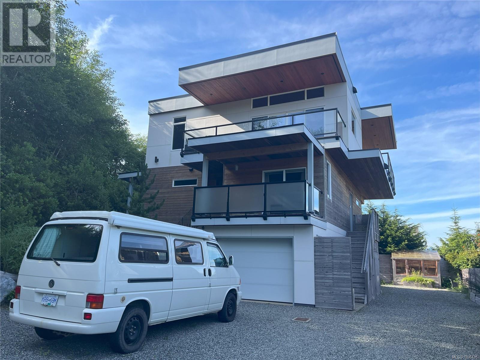 604 Alberto Rd, Tofino
