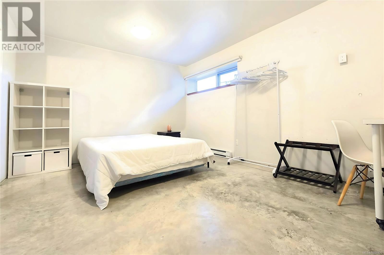 604 Alberto Rd, Tofino
