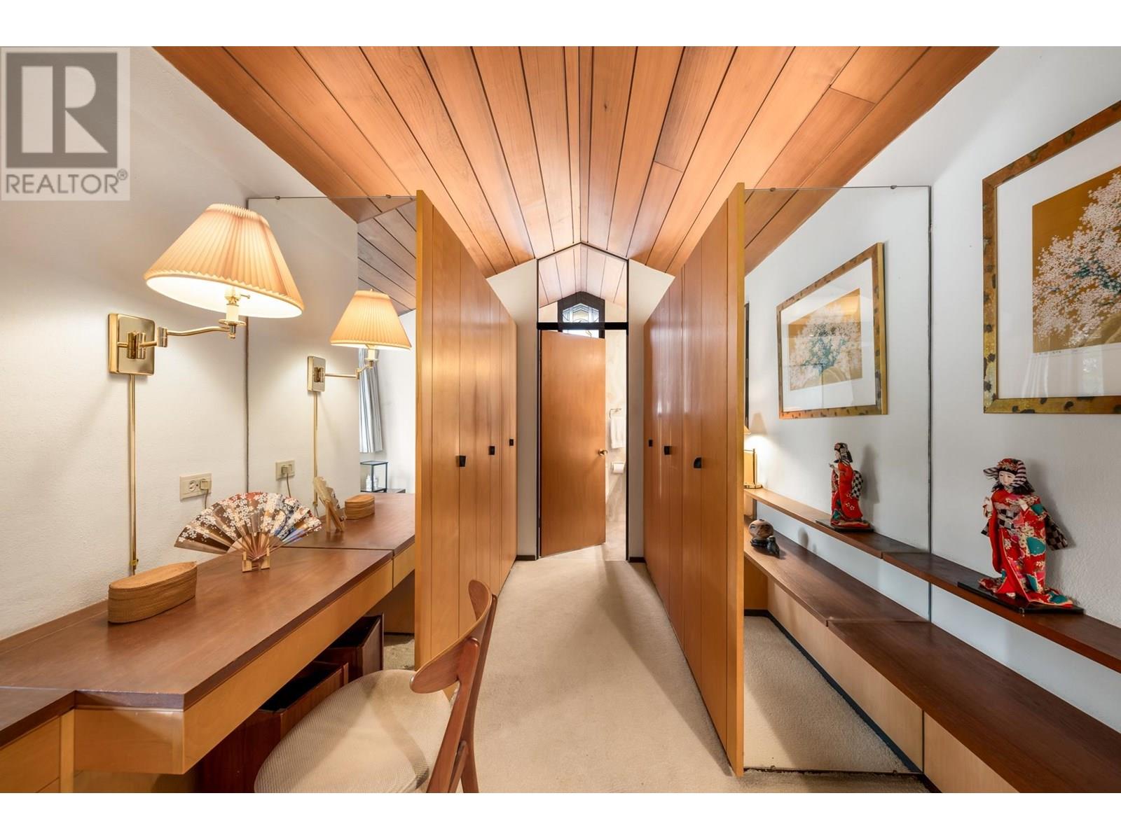 Photo 3 of 6821 Laurel Street, Vancouver BC
