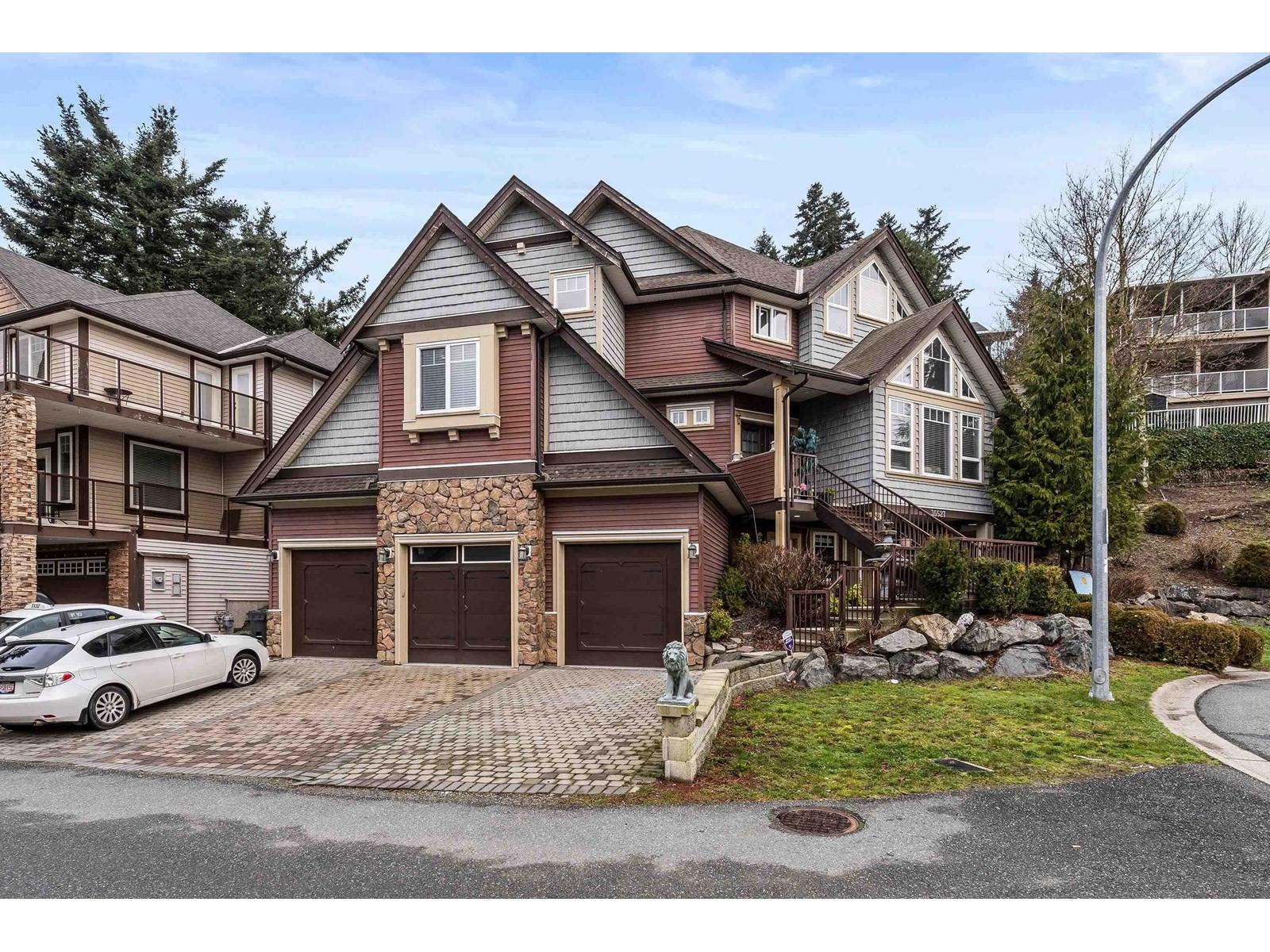 Photo 2 of 35527 Zanatta Place, Abbotsford BC
