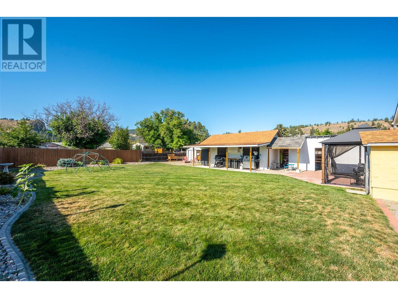  11105 Ward Street, Summerland