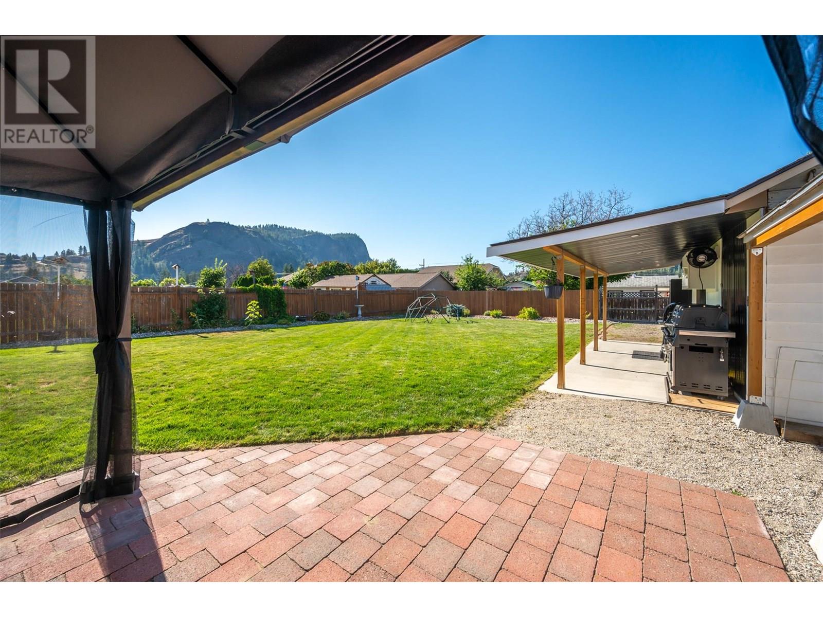  11105 Ward Street, Summerland