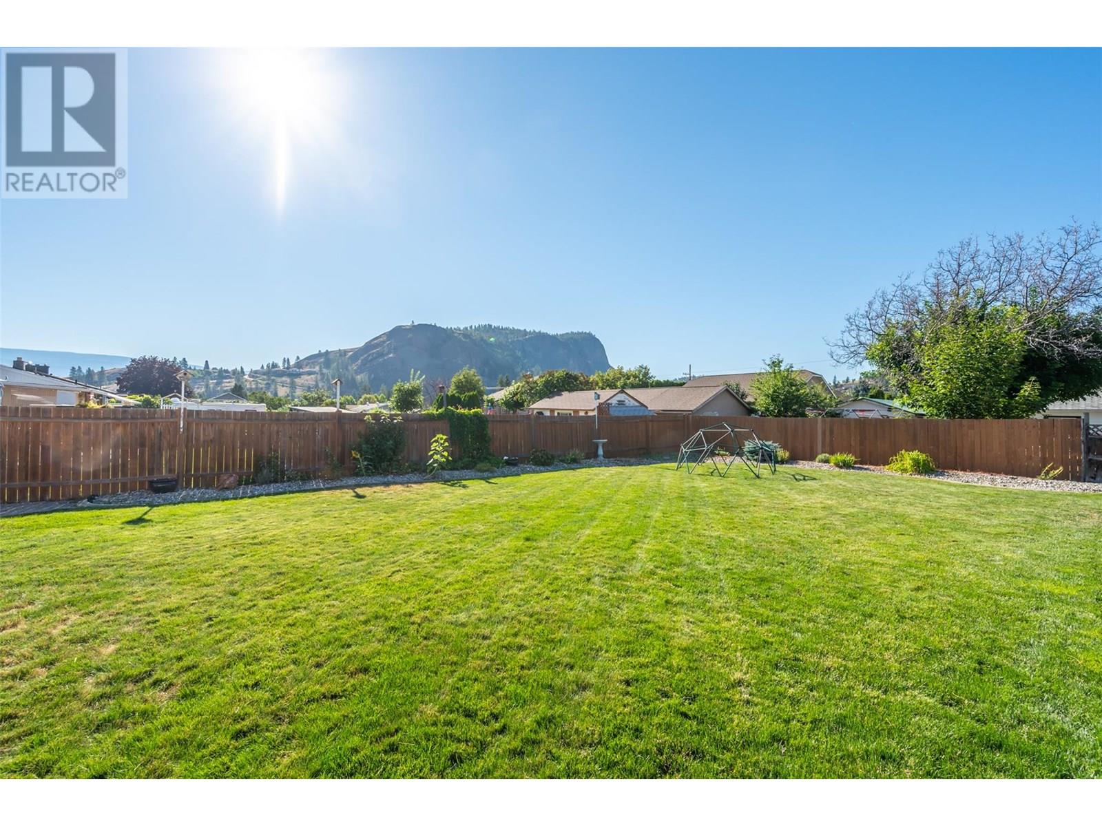  11105 Ward Street, Summerland
