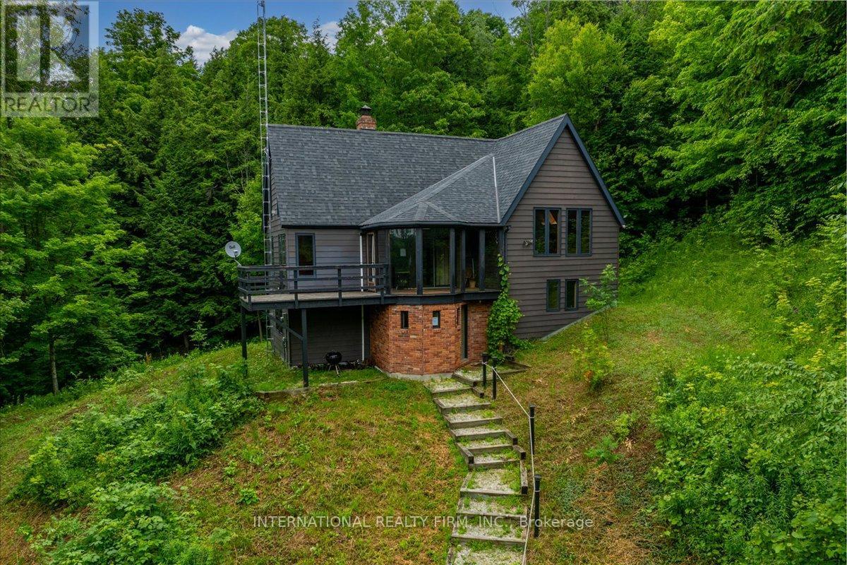 Photo 38 of 2445 Riverside Drive, Clearview ON