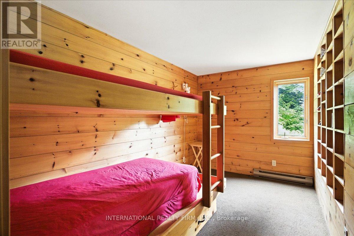 Photo 18 of 2445 Riverside Drive, Clearview ON