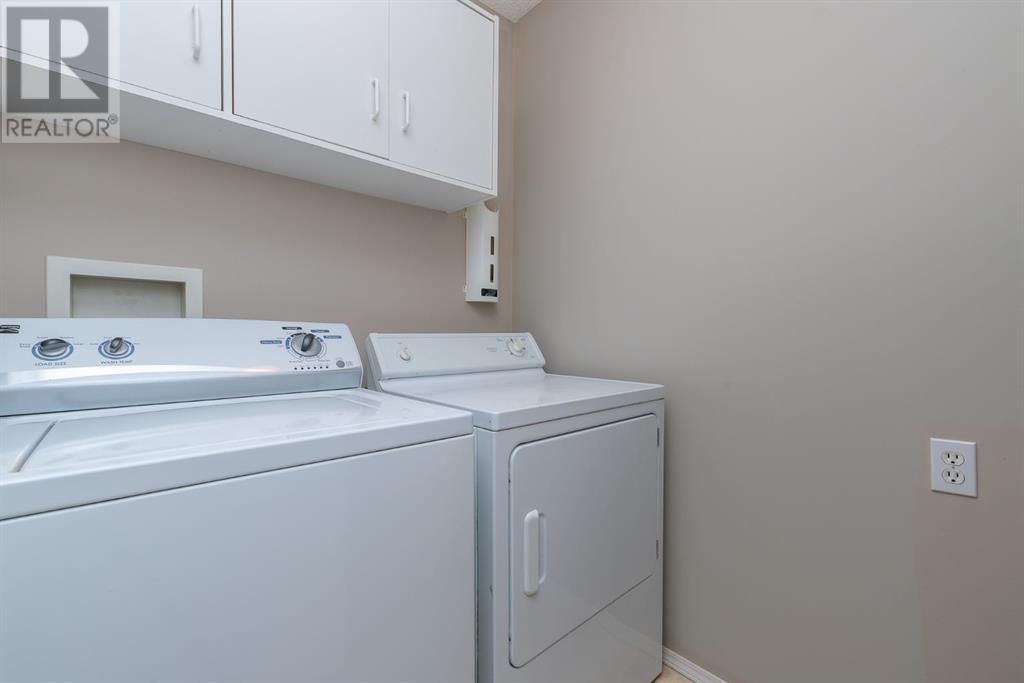 Single Family House for Sale in   Sierra Morena Mews SW Signal Hill Calgary 