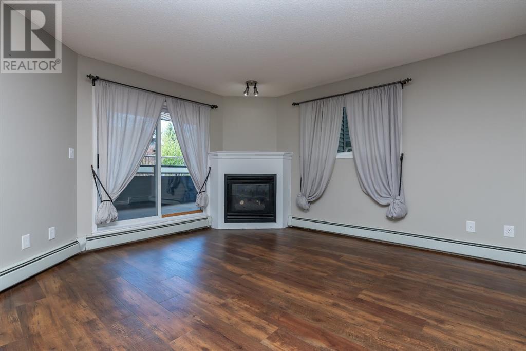 Single Family House for Sale in   Sierra Morena Mews SW Signal Hill Calgary 