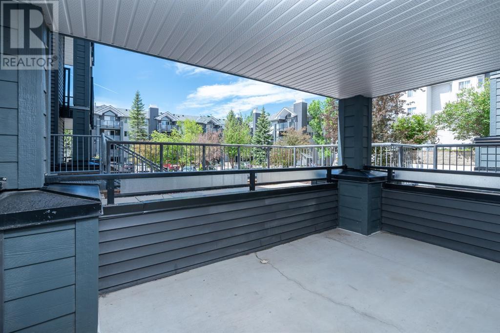 Single Family House for Sale in   Sierra Morena Mews SW Signal Hill Calgary 