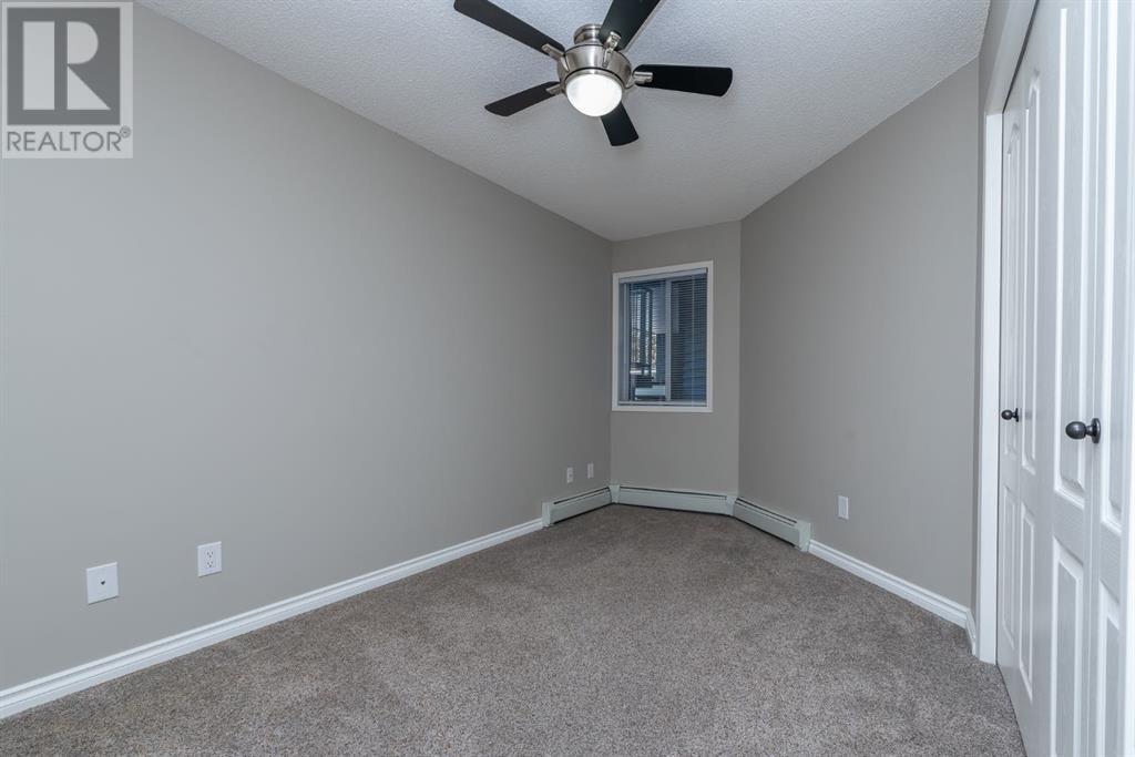Single Family House for Sale in   Sierra Morena Mews SW Signal Hill Calgary 