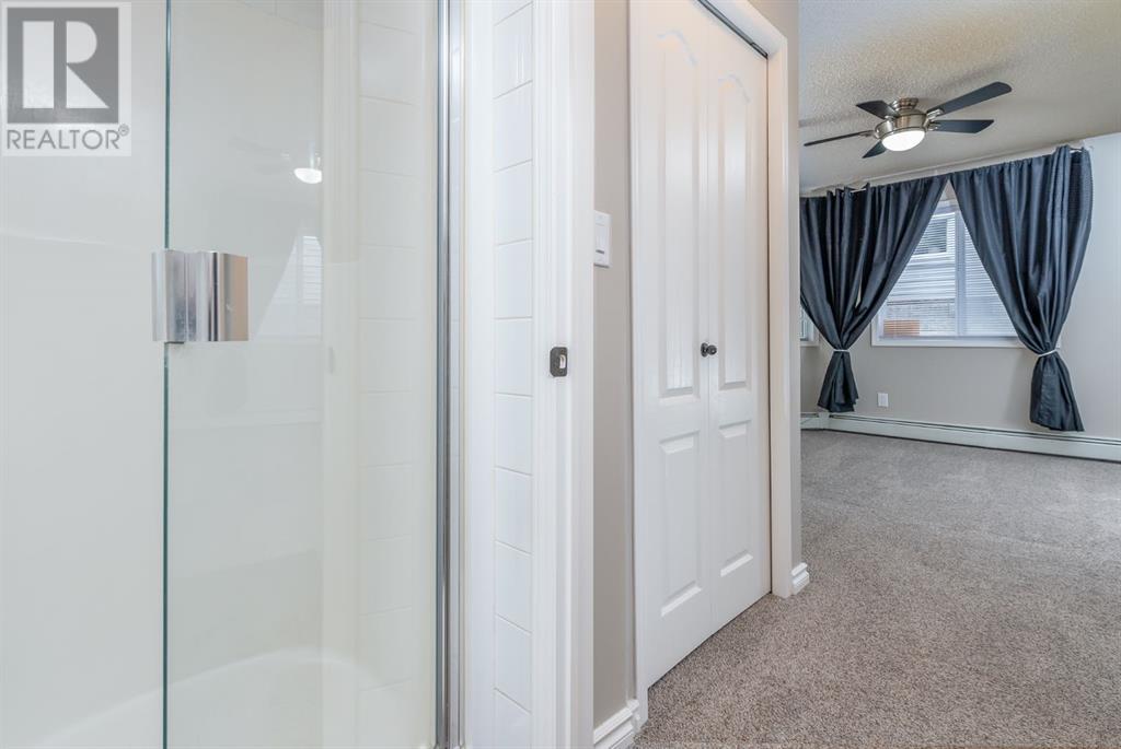 Single Family House for Sale in   Sierra Morena Mews SW Signal Hill Calgary 