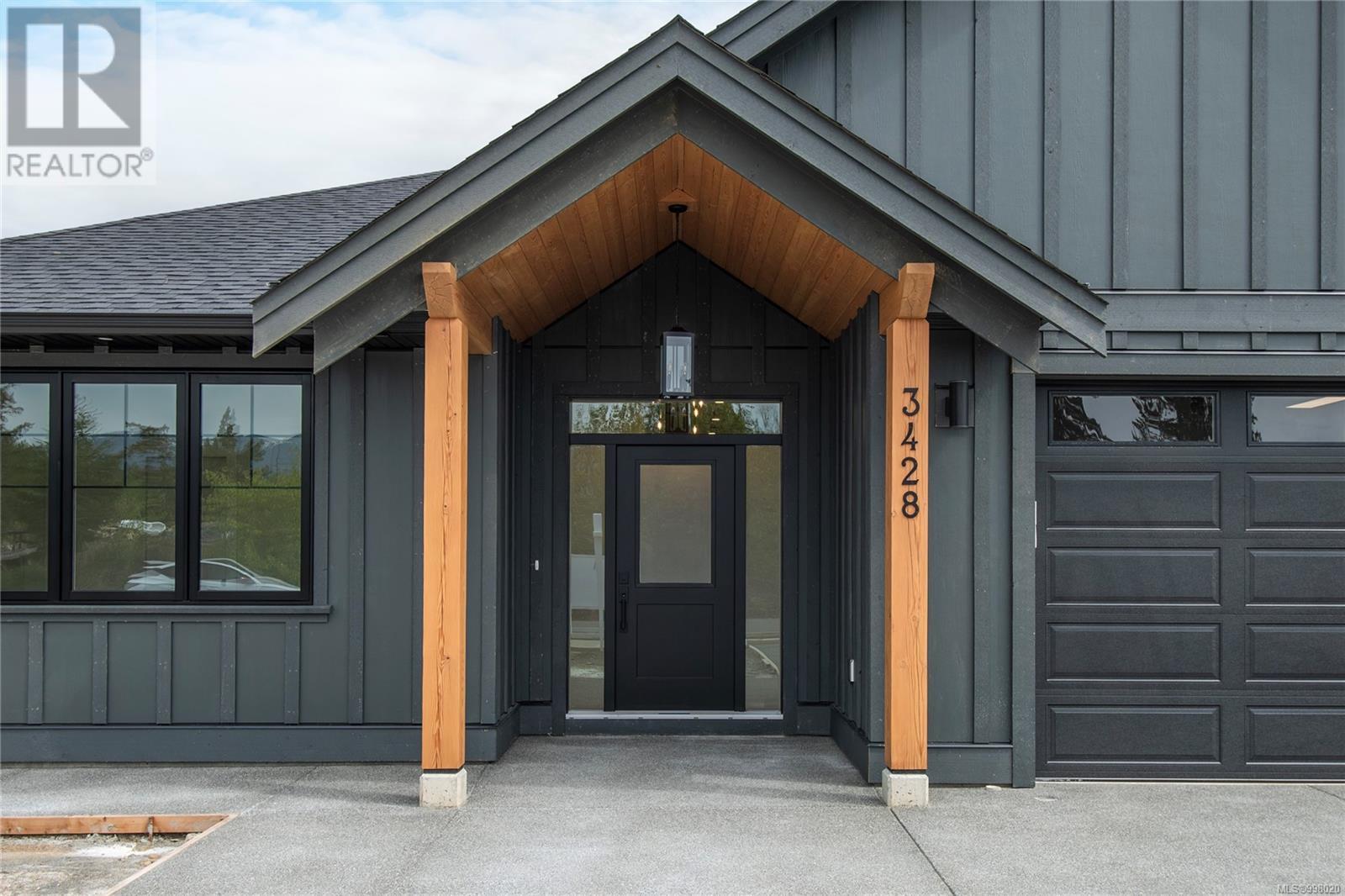 Photo 9 of 3428 Rhys Rd, Courtenay BC