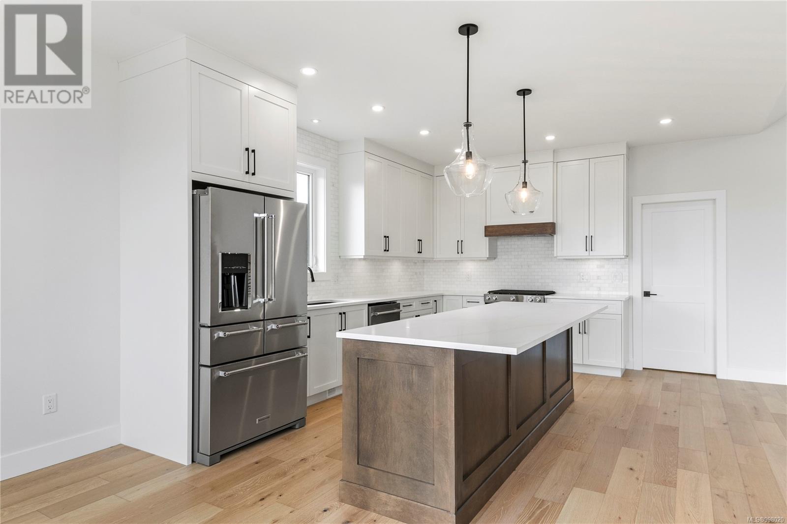 Photo 1 of 3428 Rhys Rd, Courtenay BC