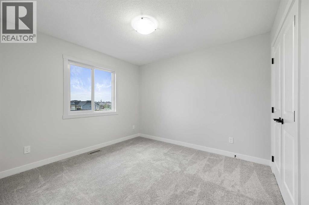 Photo 5 of 2754 Baywater Landing Sw, Airdrie AB