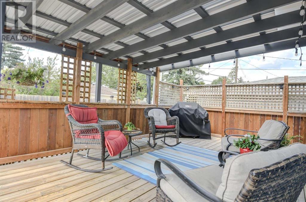 Single Family House 4 Level for Sale in   Avenue SW Westgate Calgary 