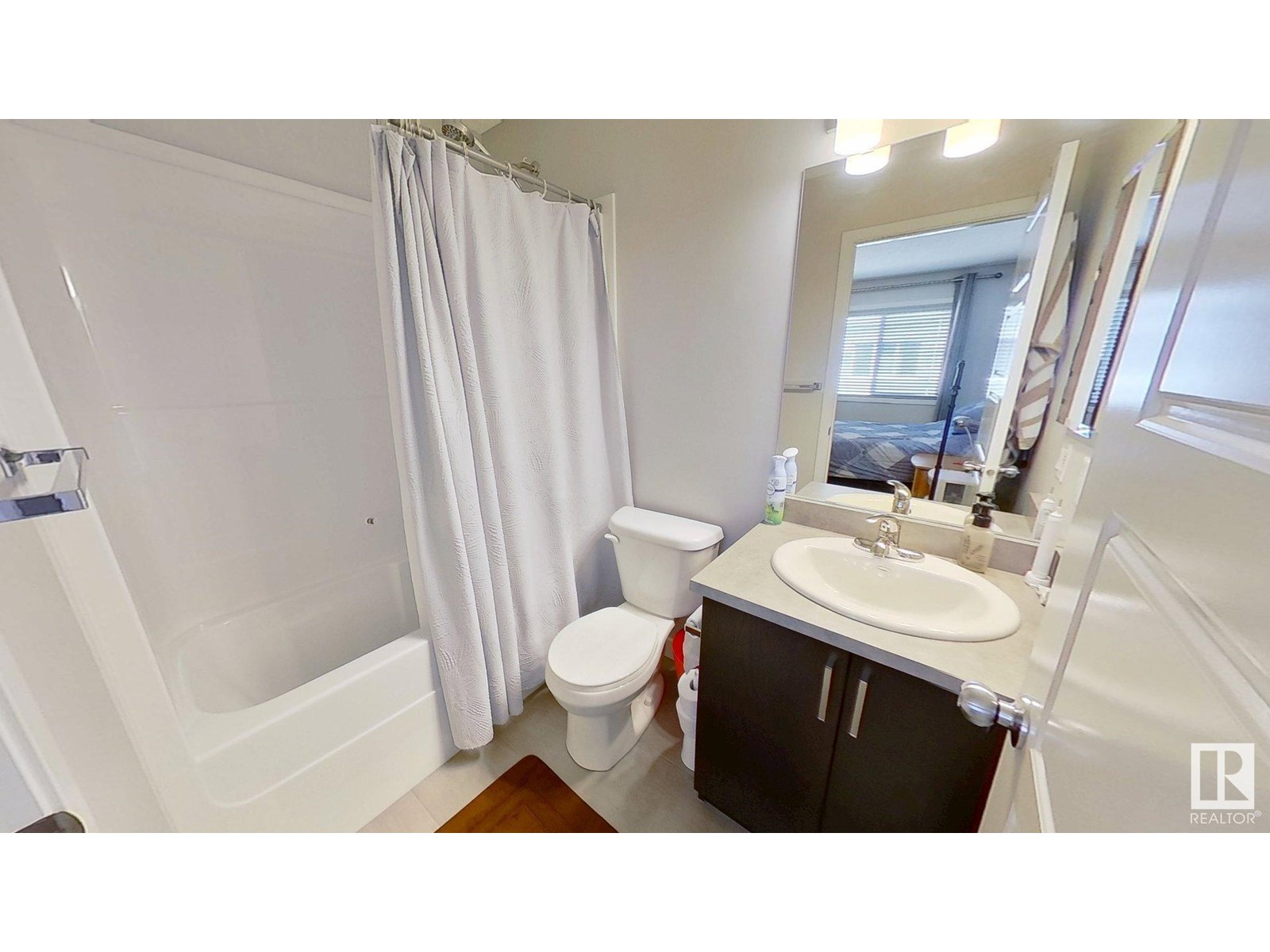 Photo 2 of 26 4470 Prowse Rd Sw, Edmonton AB