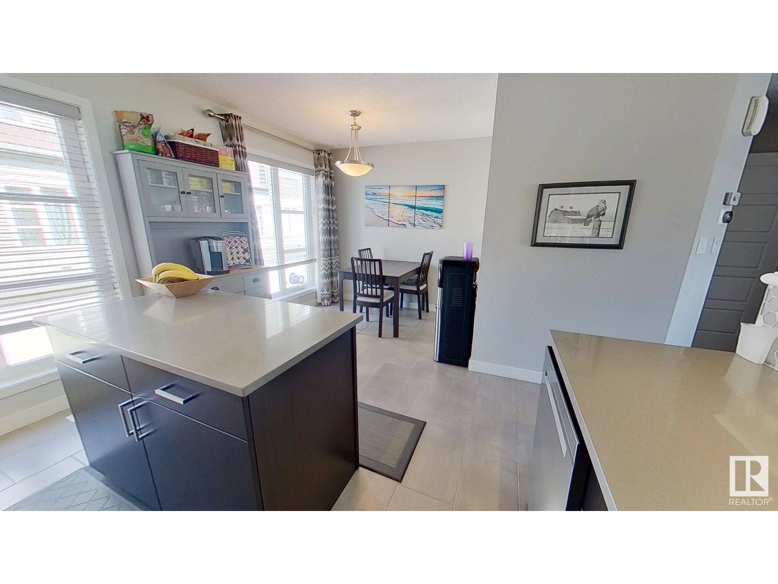 Photo 10 of 26 4470 Prowse Rd Sw, Edmonton AB