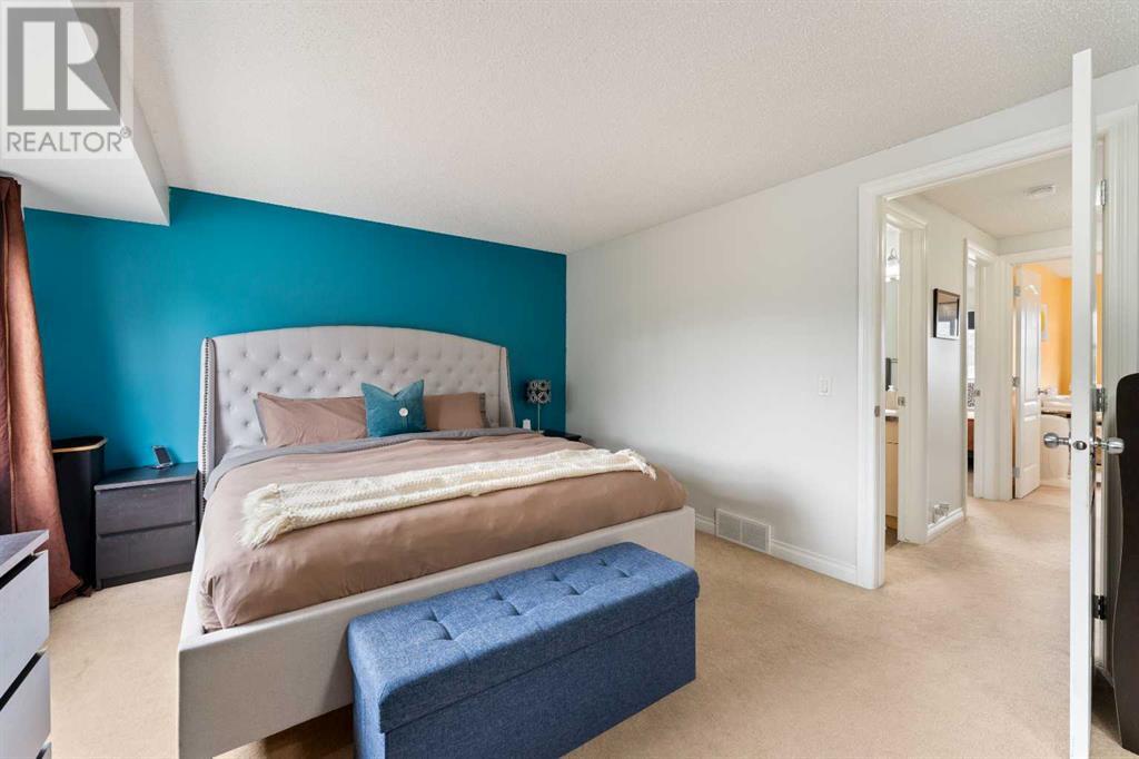 Single Family House for Sale in  Woodborough Terrace SW Woodbine Calgary 