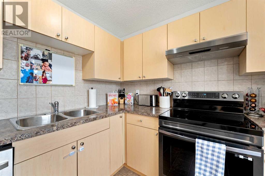Single Family House for Sale in  Woodborough Terrace SW Woodbine Calgary 