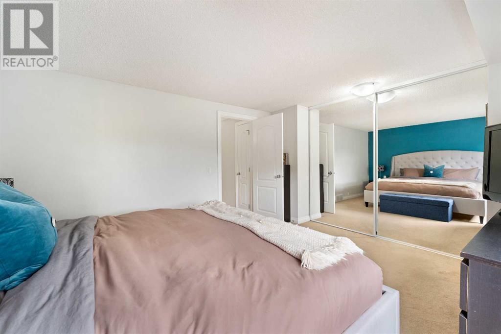 Single Family House for Sale in  Woodborough Terrace SW Woodbine Calgary 
