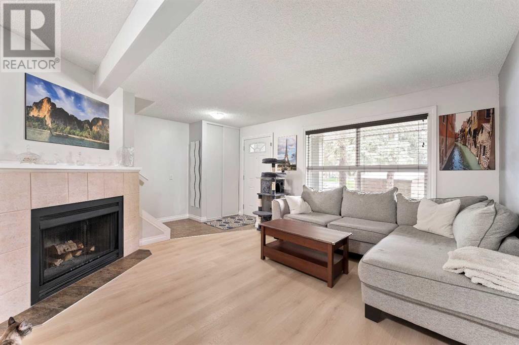 Single Family House for Sale in  Woodborough Terrace SW Woodbine Calgary 
