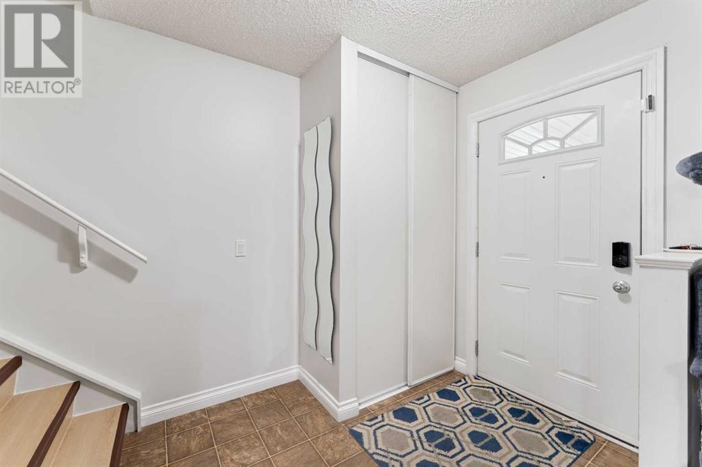 130 Woodborough Terrace SW, Calgary, Alberta