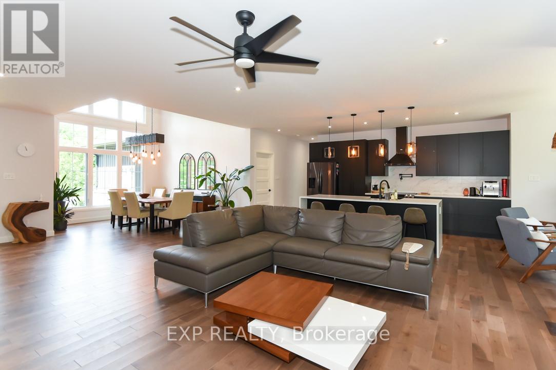 Photo 14 of 1579 Rollin Road, Clarencerockland ON