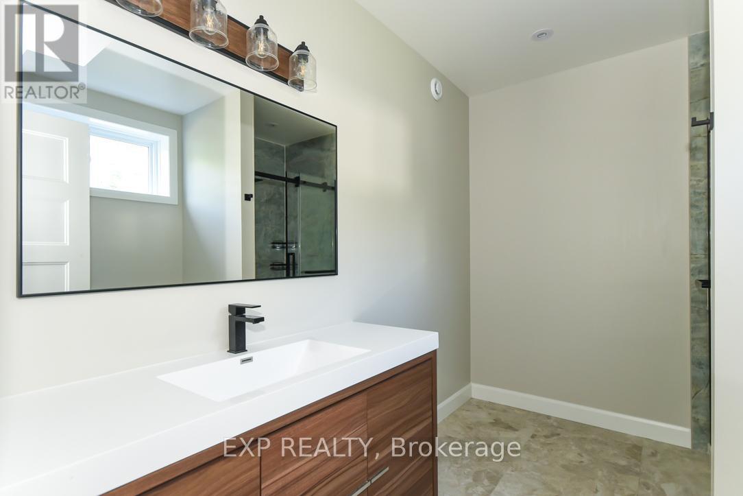 Photo 31 of 1579 Rollin Road, Clarencerockland ON