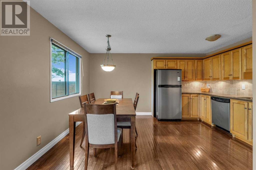 Single Family House 5 Level for Sale in   Woodacres Crescent SW Woodbine Calgary 