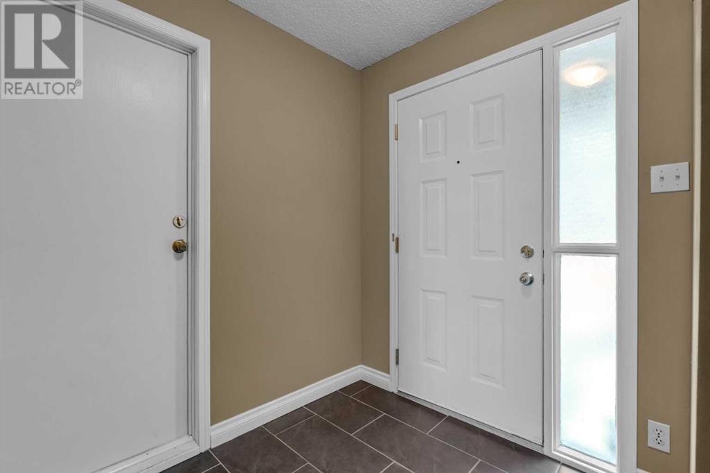 Single Family House 5 Level for Sale in   Woodacres Crescent SW Woodbine Calgary 
