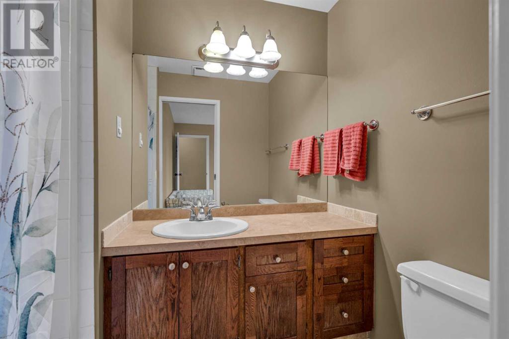 Single Family House 5 Level for Sale in   Woodacres Crescent SW Woodbine Calgary 