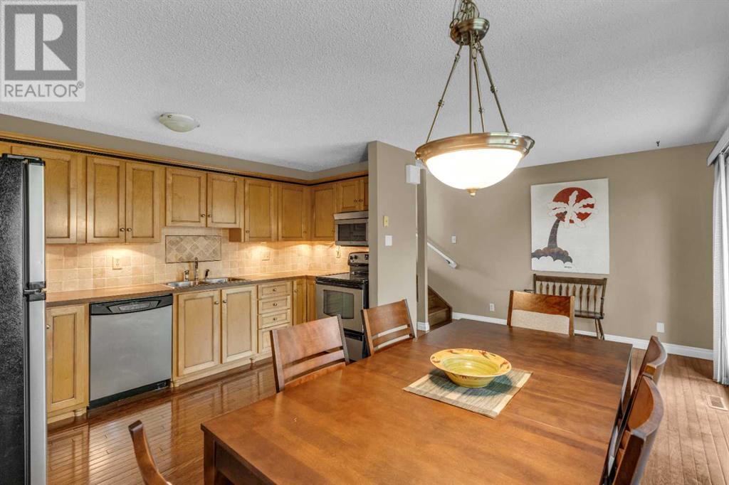 Single Family House 5 Level for Sale in   Woodacres Crescent SW Woodbine Calgary 