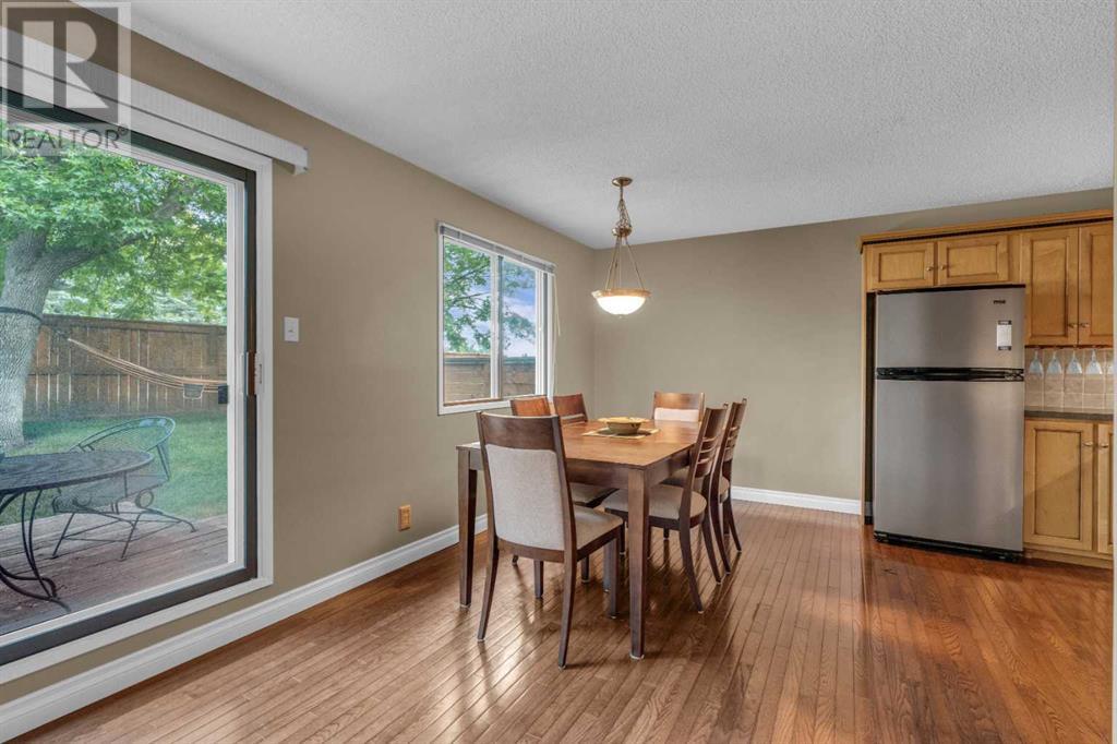 Single Family House 5 Level for Sale in   Woodacres Crescent SW Woodbine Calgary 
