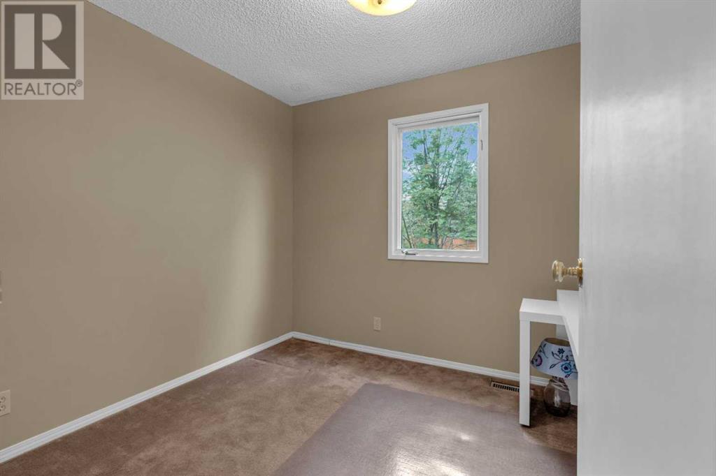Single Family House 5 Level for Sale in   Woodacres Crescent SW Woodbine Calgary 