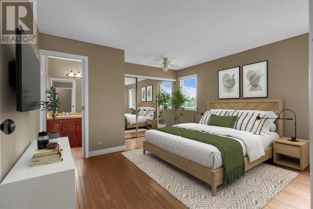 Single Family House 5 Level for Sale in   Woodacres Crescent SW Woodbine Calgary 
