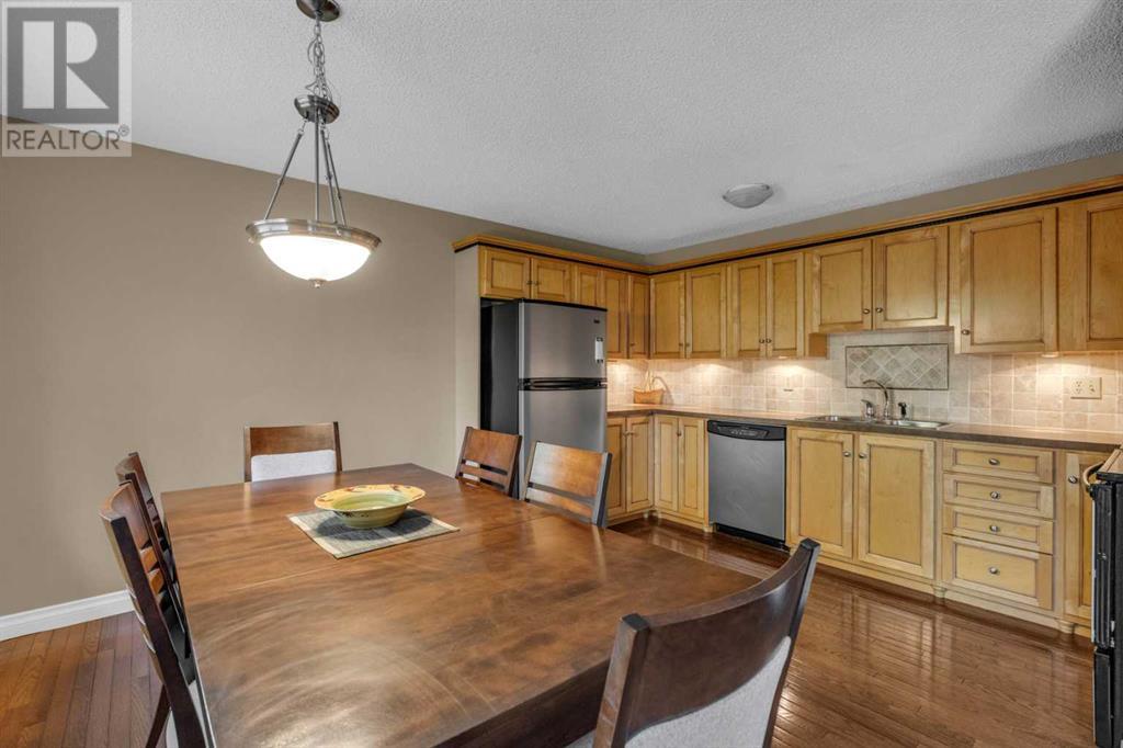 Single Family House 5 Level for Sale in   Woodacres Crescent SW Woodbine Calgary 