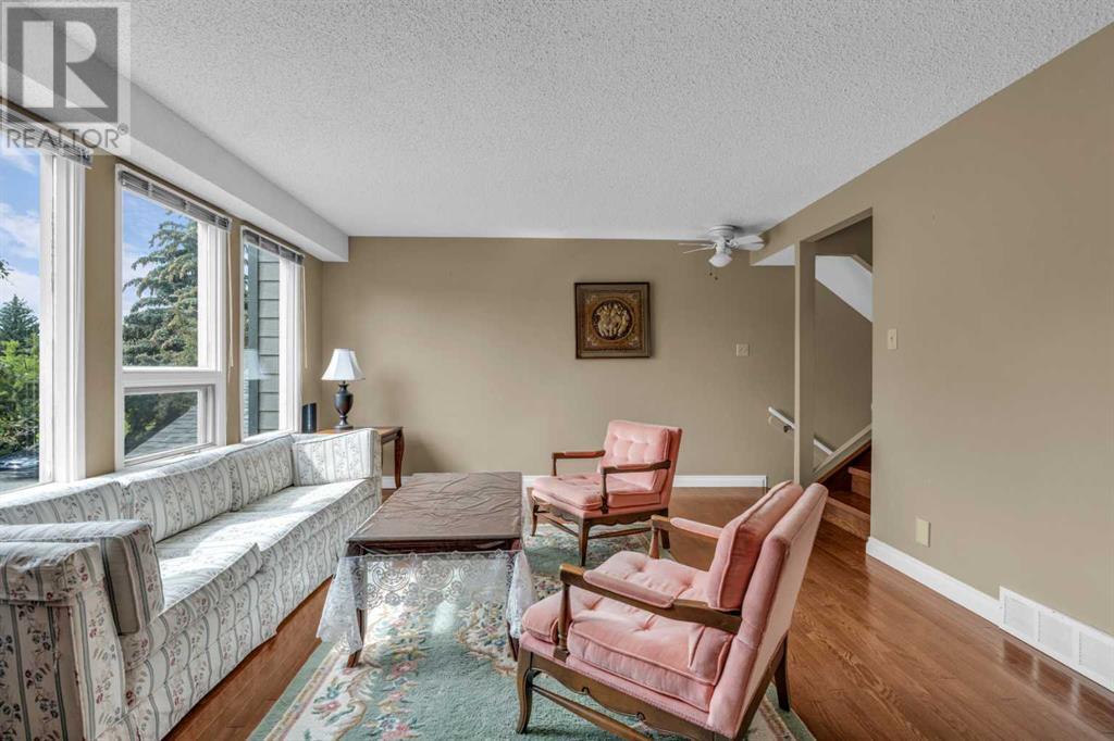 Single Family House 5 Level for Sale in   Woodacres Crescent SW Woodbine Calgary 