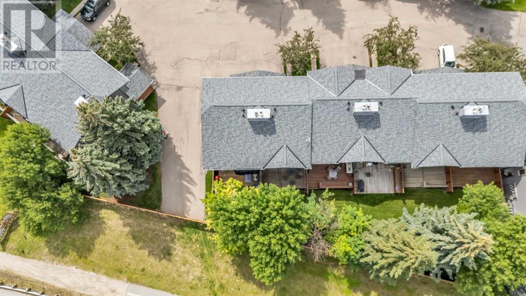 Single Family House 5 Level for Sale in   Woodacres Crescent SW Woodbine Calgary 