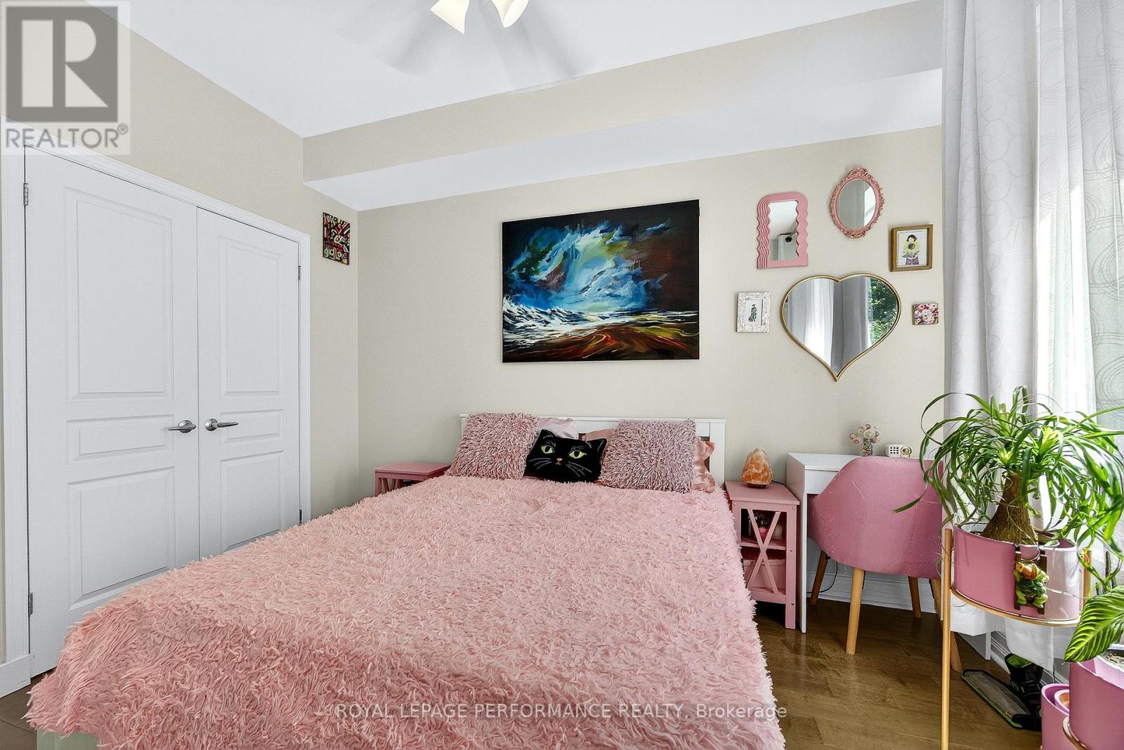 Photo 14 of 103 200 Besserer Street, Ottawa ON