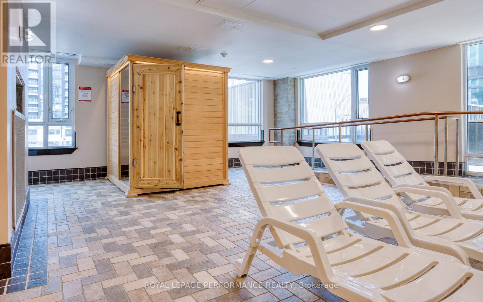 Photo 21 of 103 200 Besserer Street, Ottawa ON