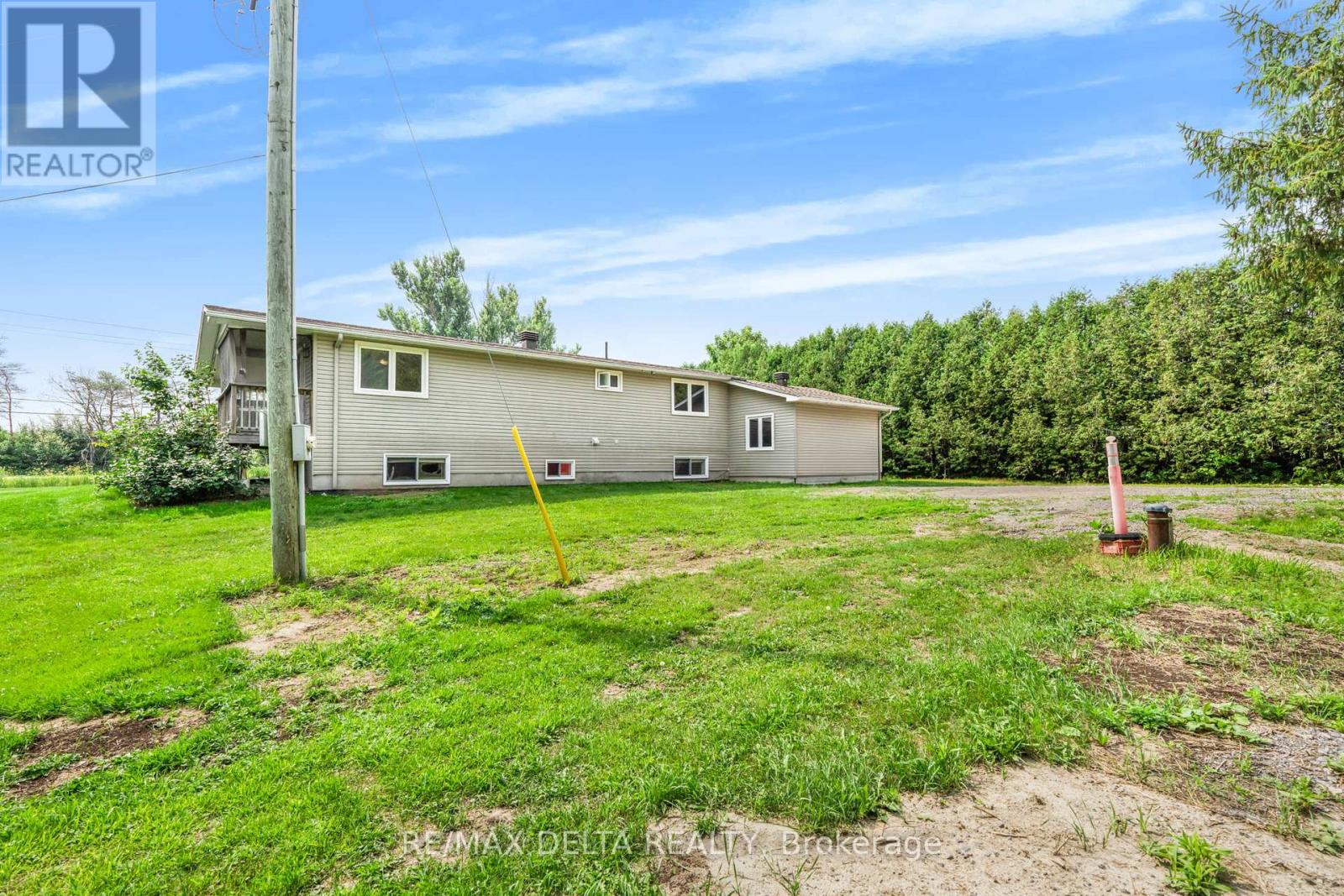 Photo 18 of 353 Russell Road, Clarencerockland ON