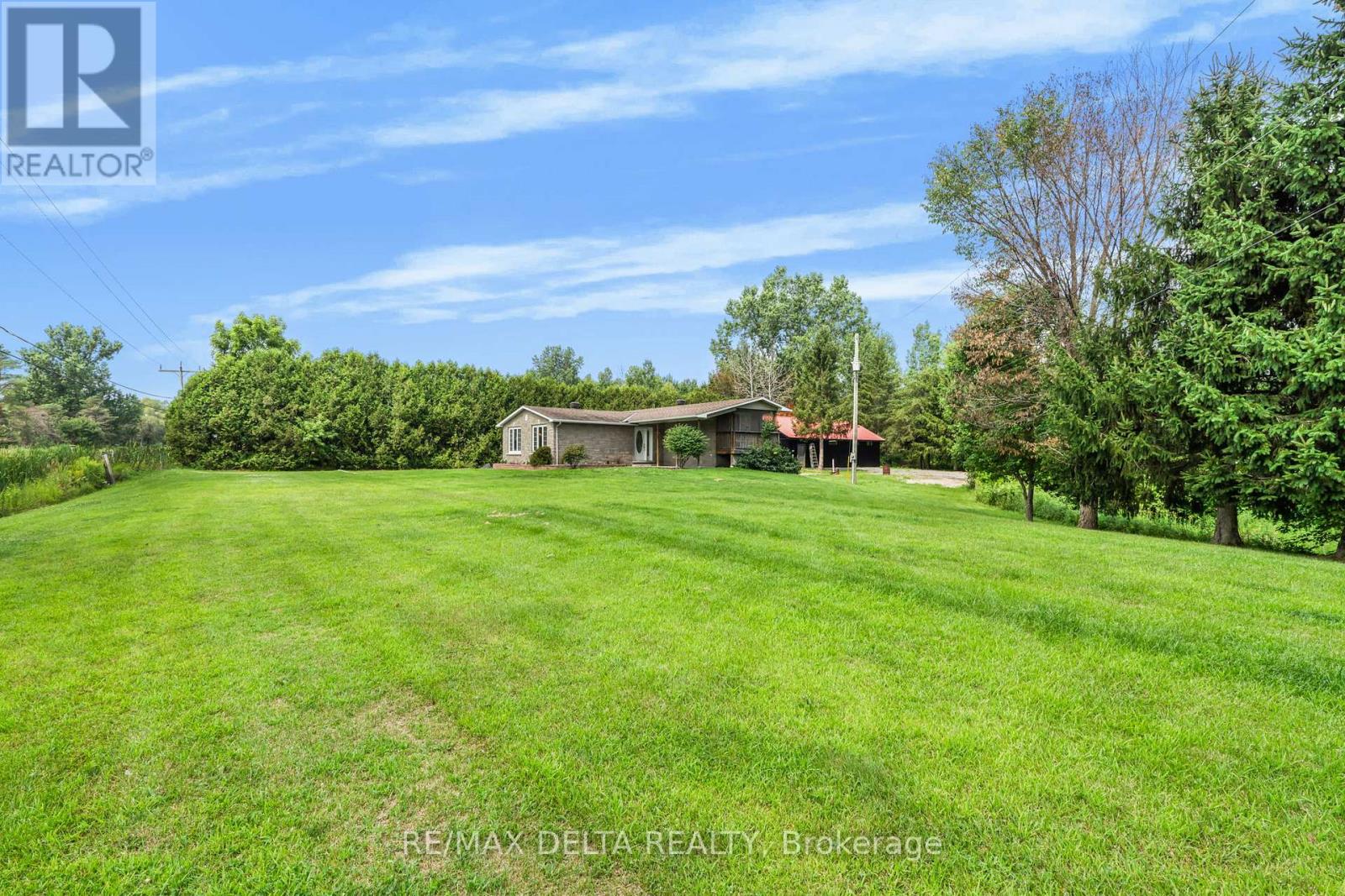 Photo 3 of 353 Russell Road, Clarencerockland ON