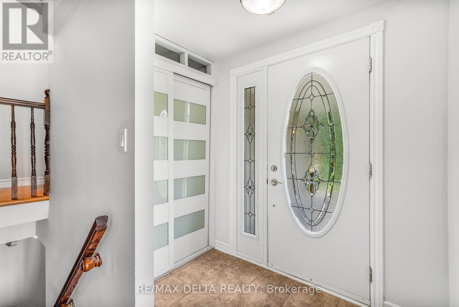 Photo 5 of 353 Russell Road, Clarencerockland ON