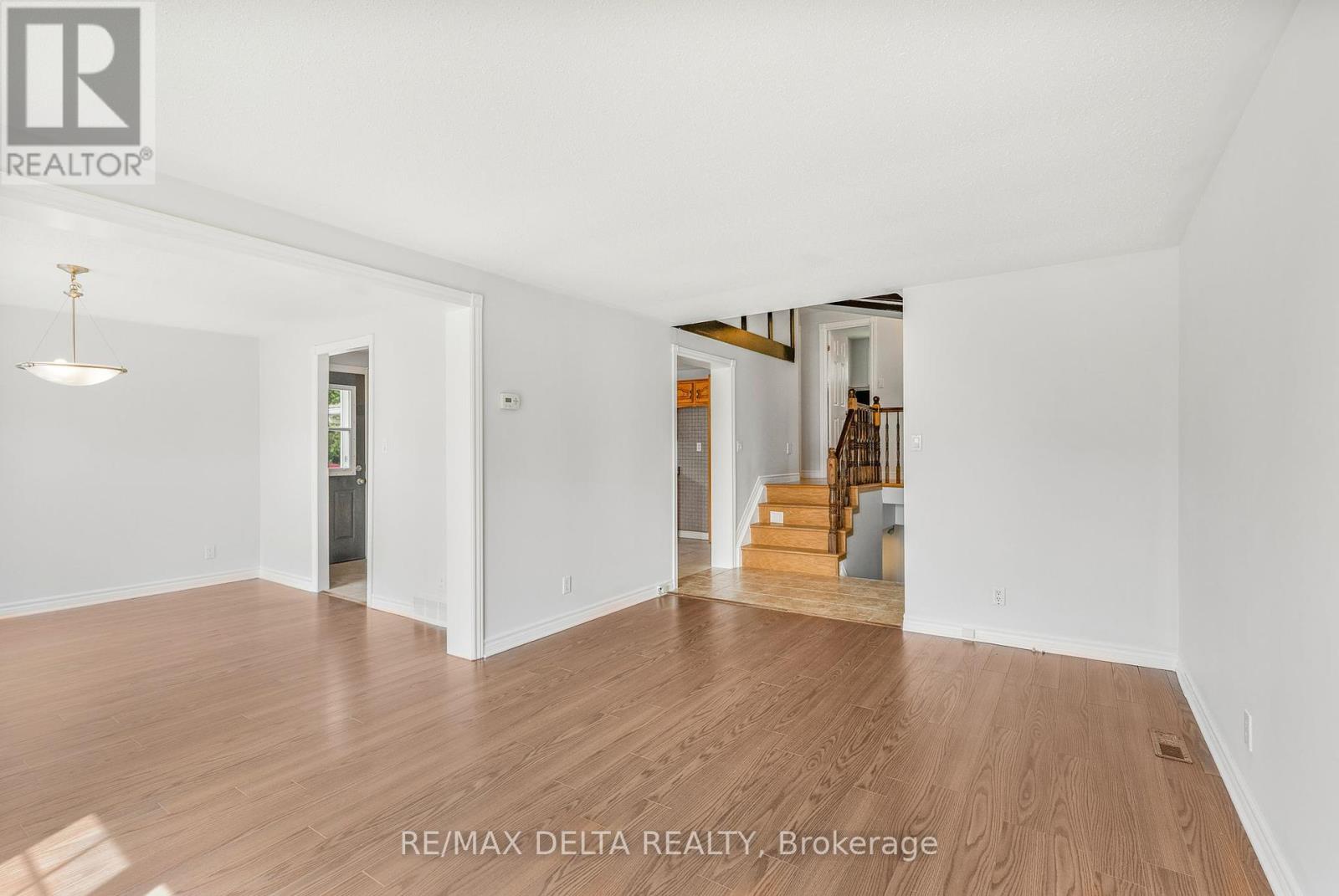 Photo 30 of 353 Russell Road, Clarencerockland ON