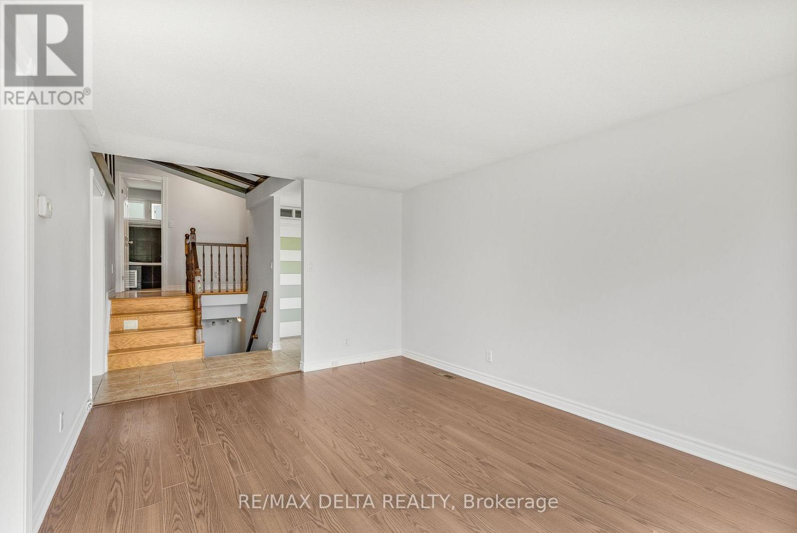 Photo 2 of 353 Russell Road, Clarencerockland ON