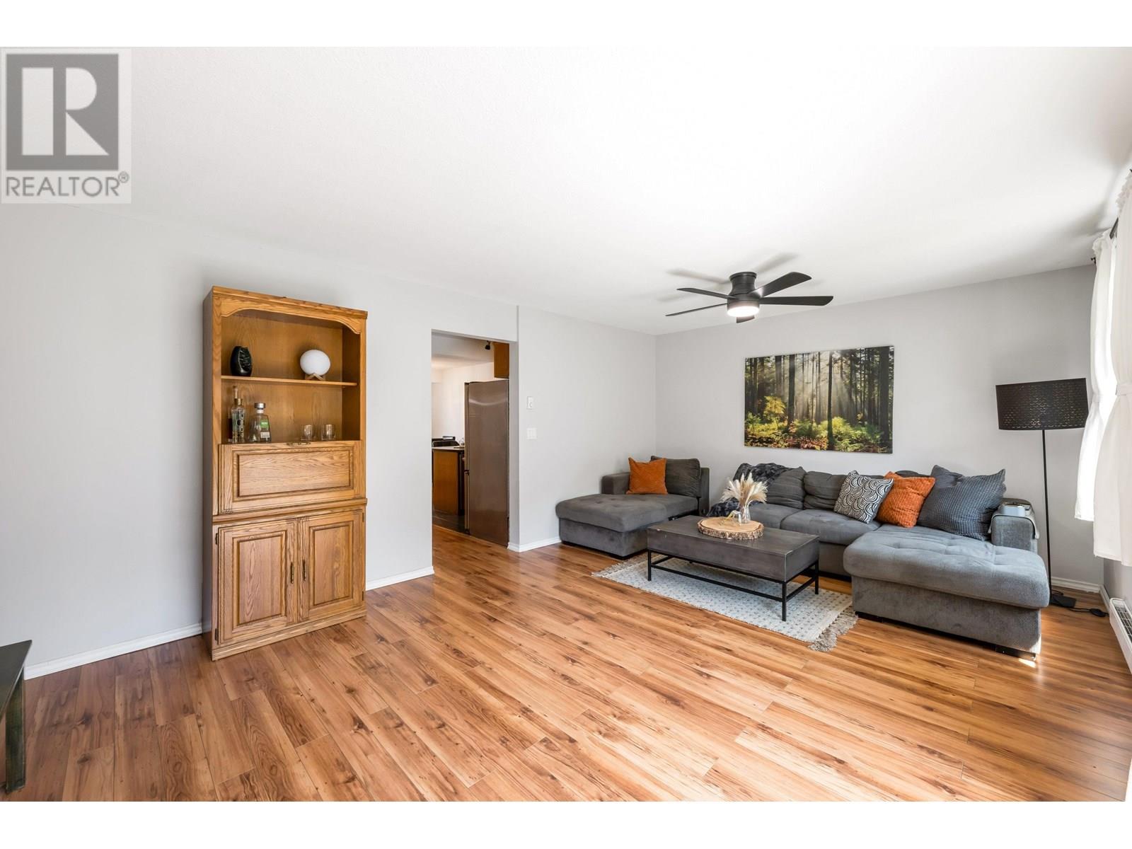 Photo 4 of 3 11757 207 Street, Maple Ridge BC
