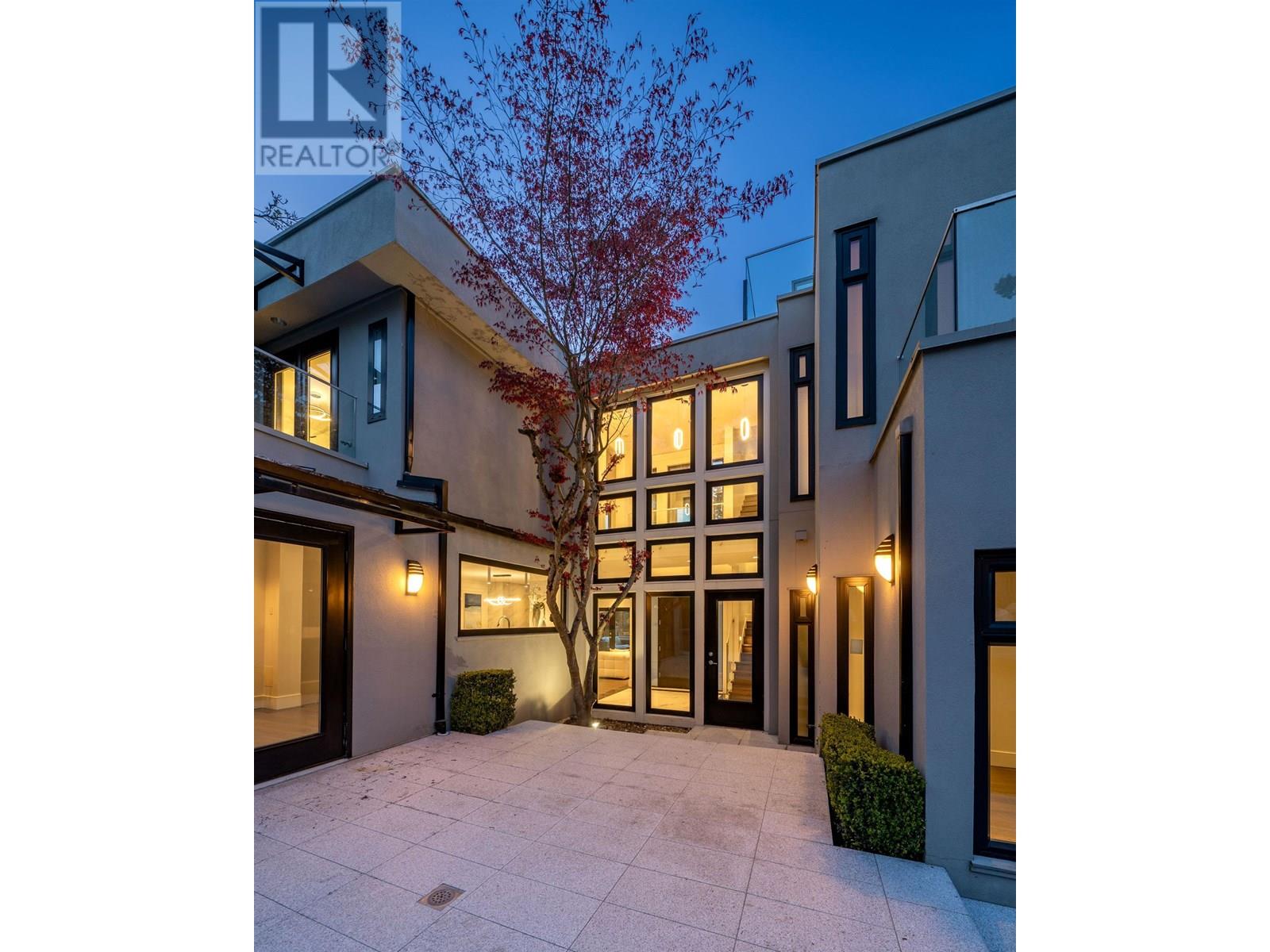 Photo 9 of 4524 W 1st Avenue, Vancouver BC