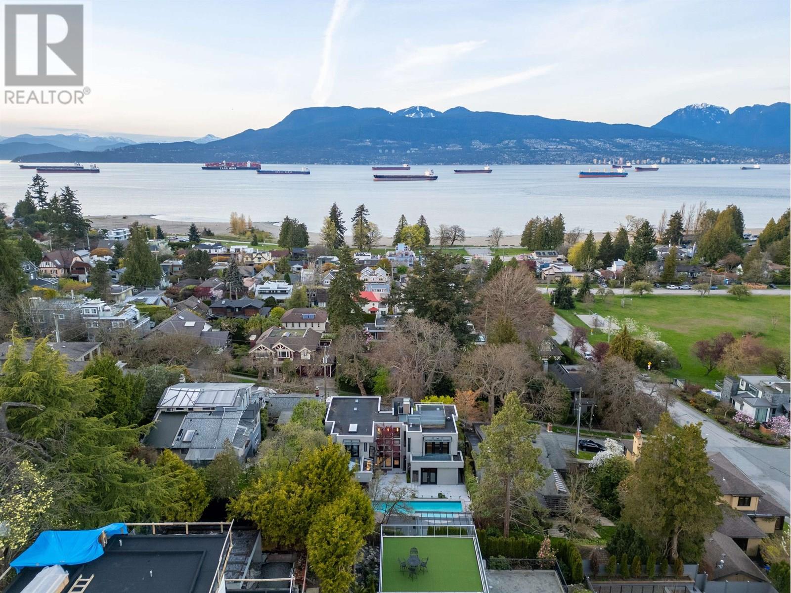 Photo 39 of 4524 W 1st Avenue, Vancouver BC