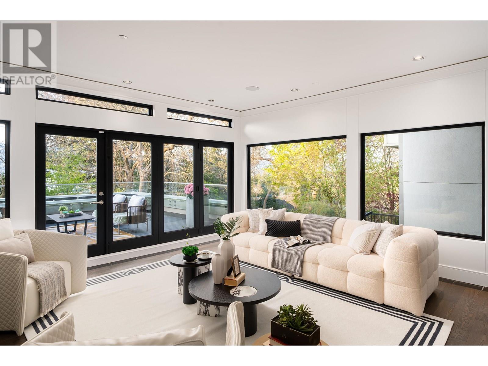 Photo 33 of 4524 W 1st Avenue, Vancouver BC