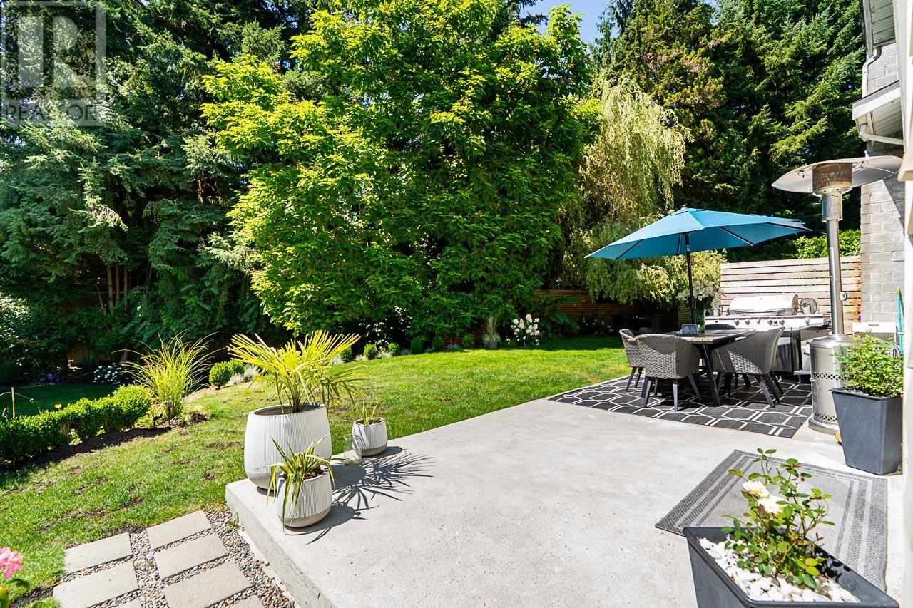 Photo 20 of 8240 Manson Drive, Burnaby BC